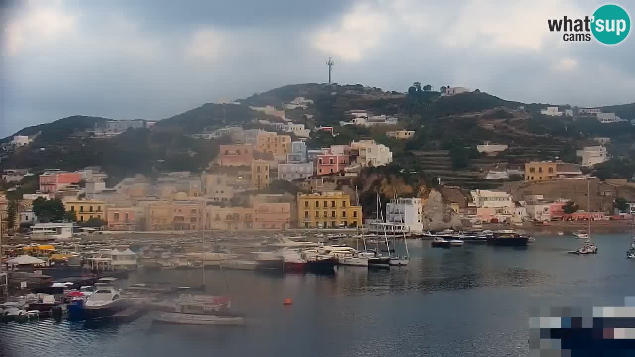 Island of Ponza livecam – the port webcam live