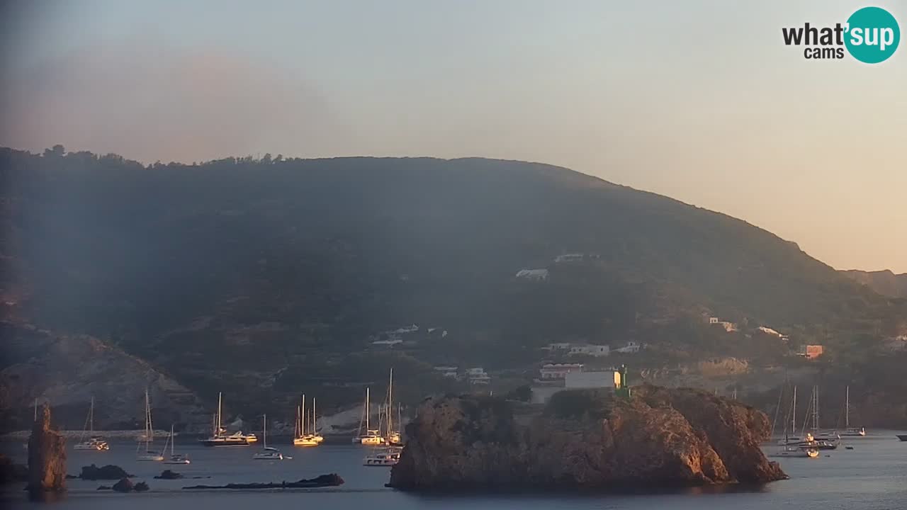 Island of Ponza livecam – the port webcam live