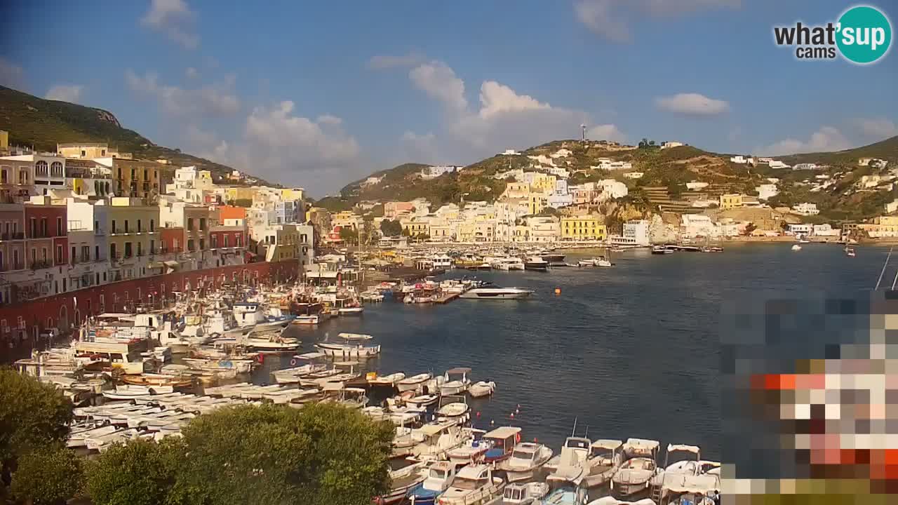 Island of Ponza livecam – the port webcam live