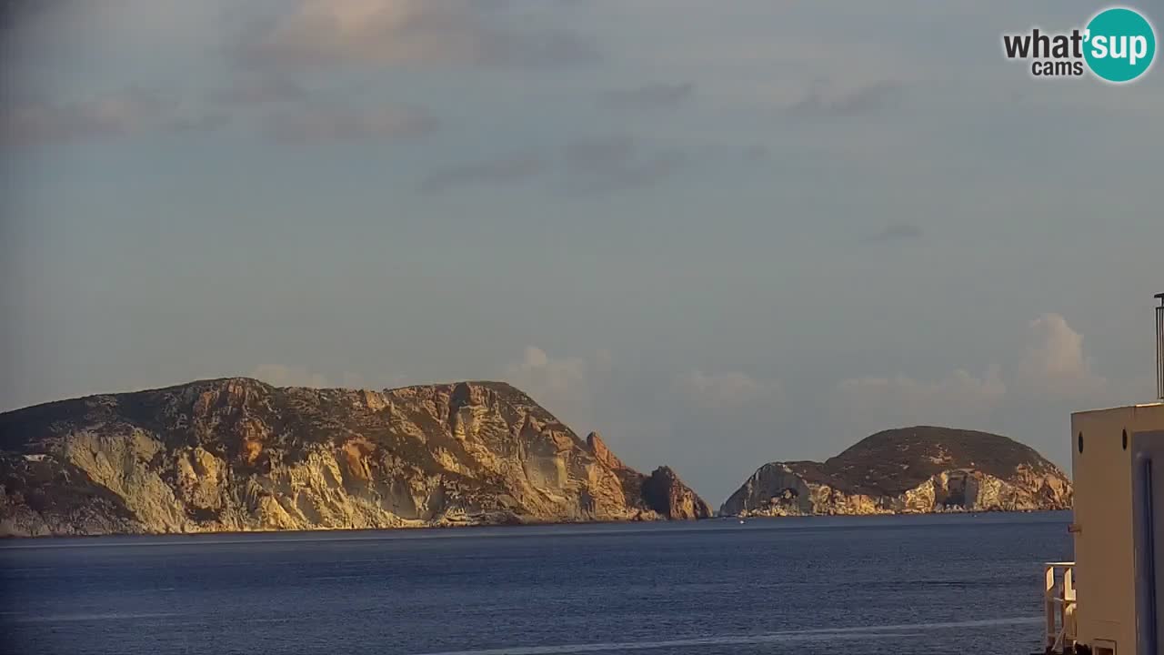 Island of Ponza livecam – the port webcam live