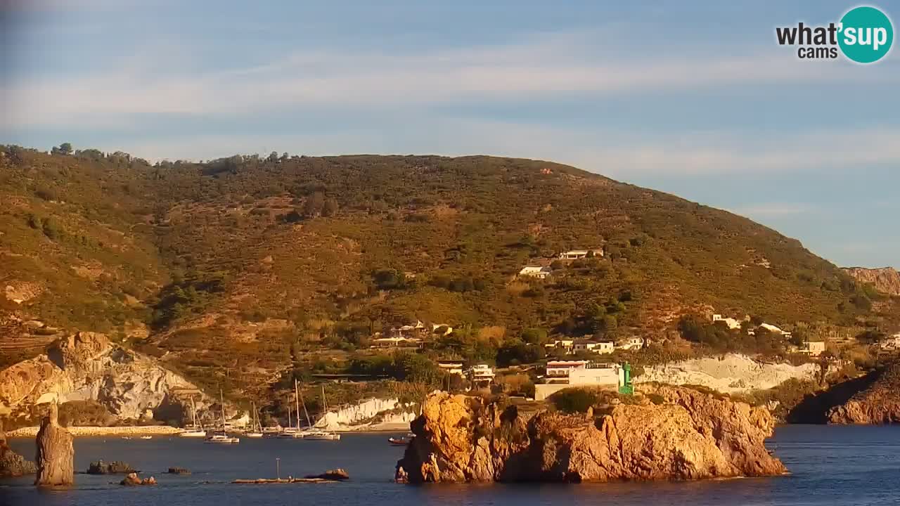 Island of Ponza livecam – the port webcam live