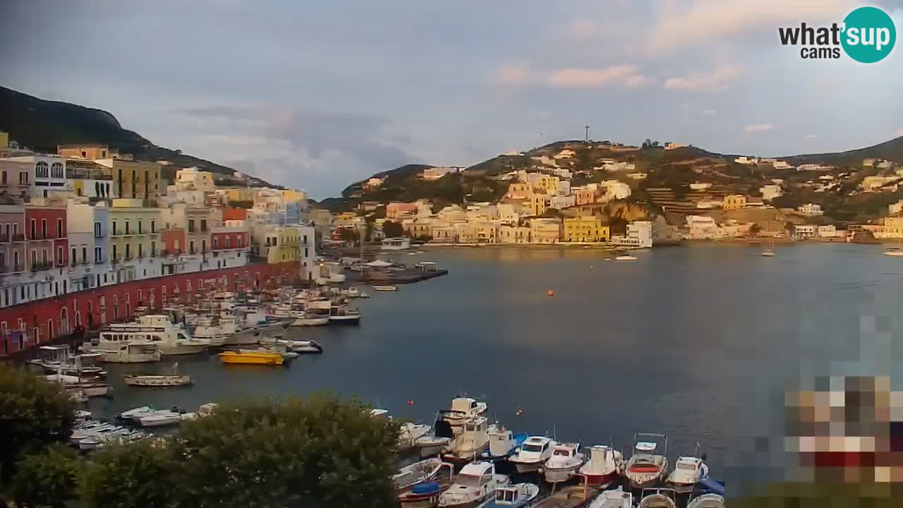 Insel Ponza webcam – Port