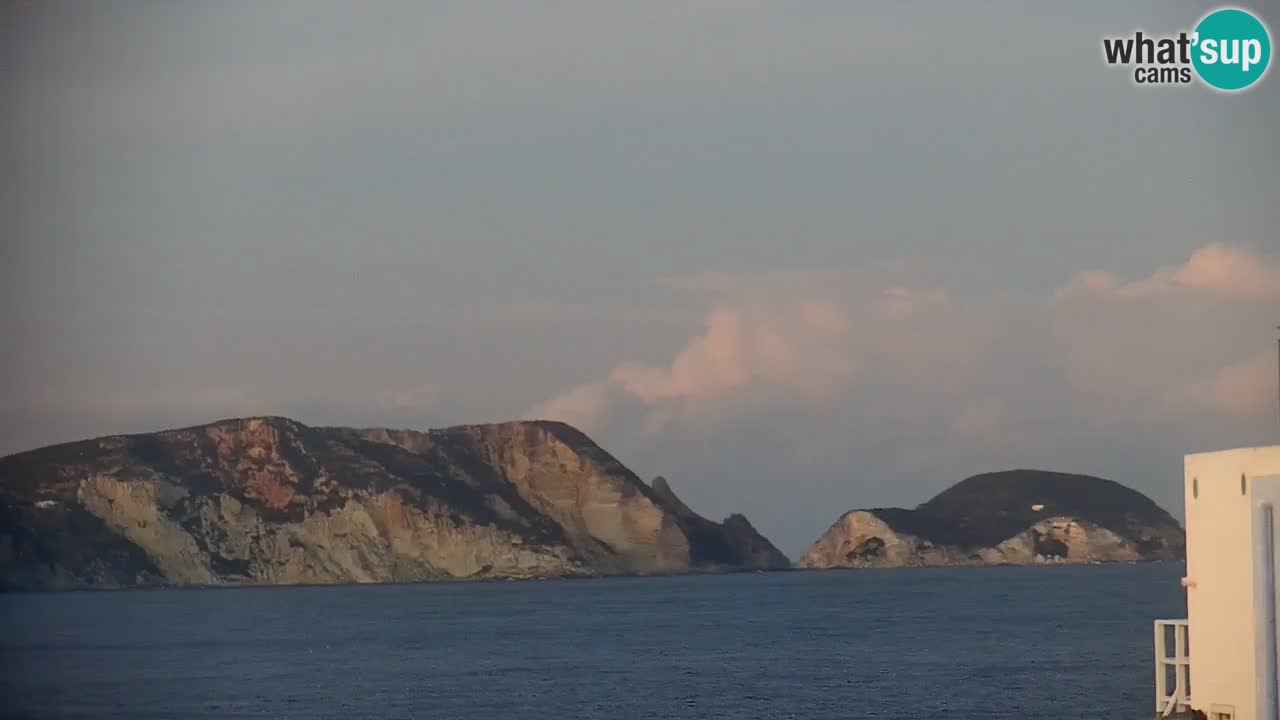 Island of Ponza livecam – the port webcam live
