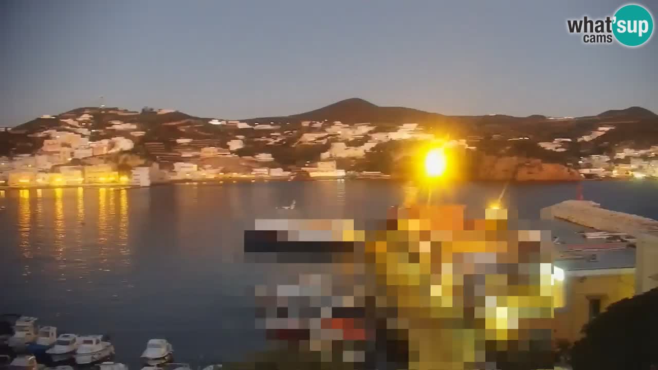 Otok Ponza web kamera Luka