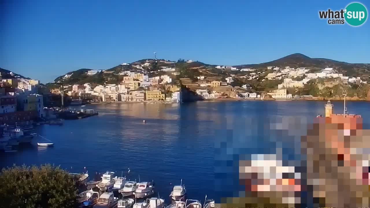 Island of Ponza livecam – the port webcam live