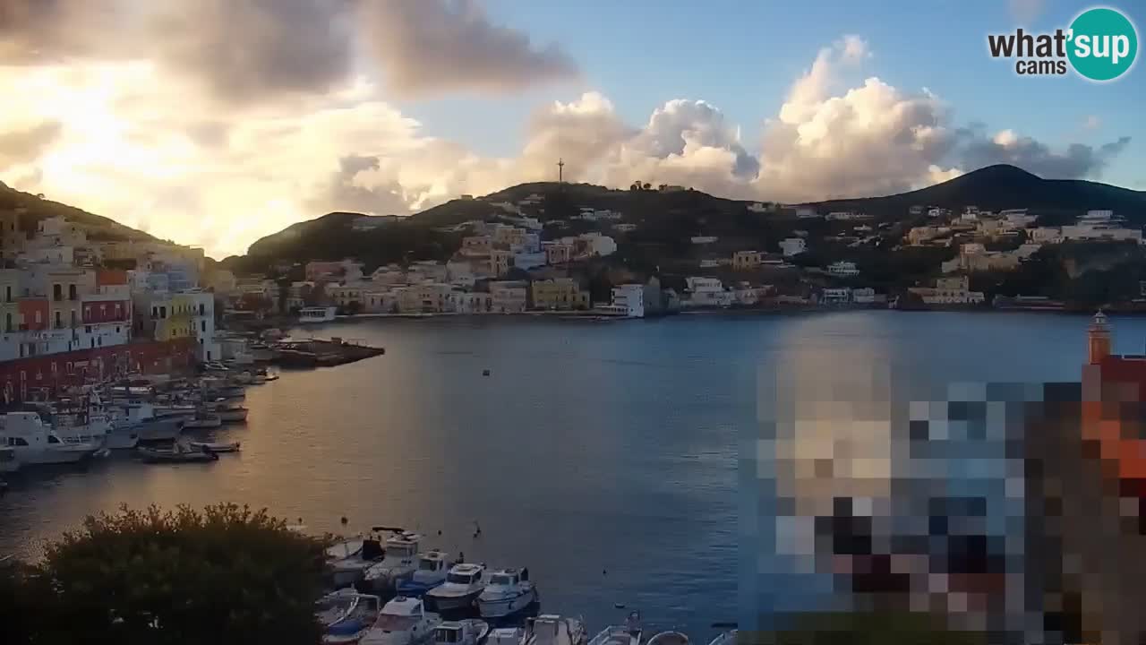 Otok Ponza web kamera Luka