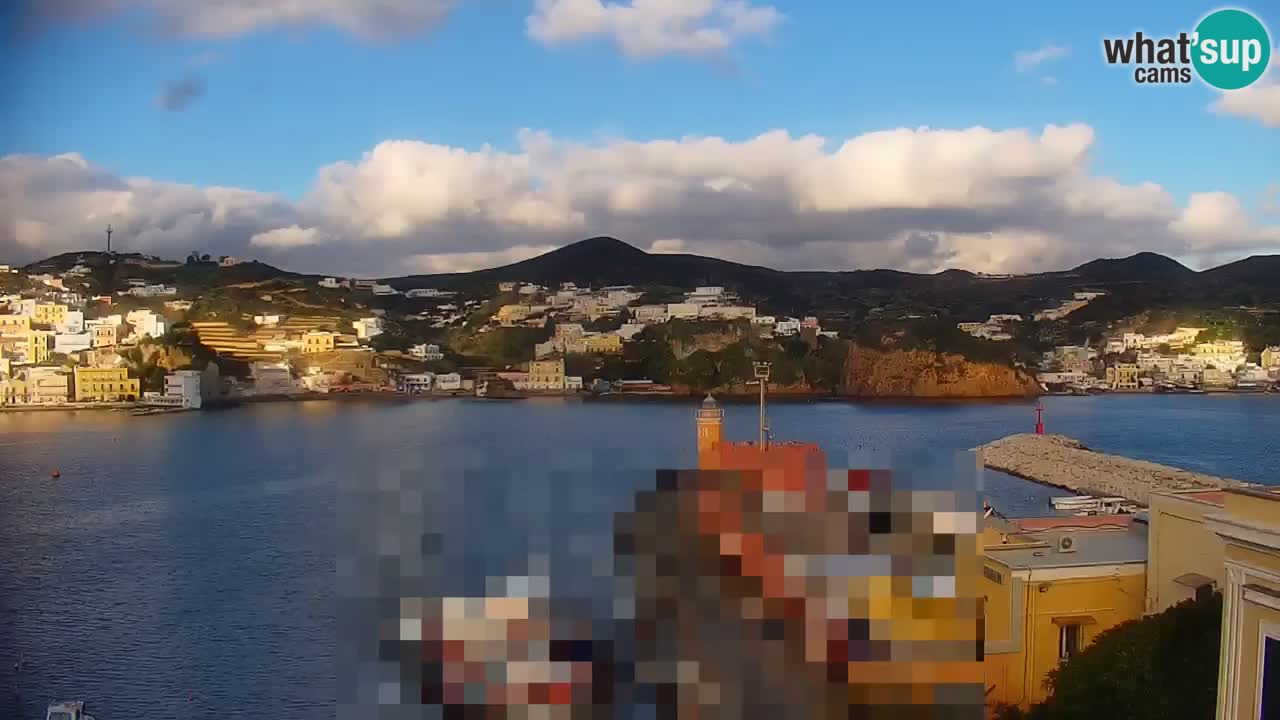 Island of Ponza livecam – the port webcam live