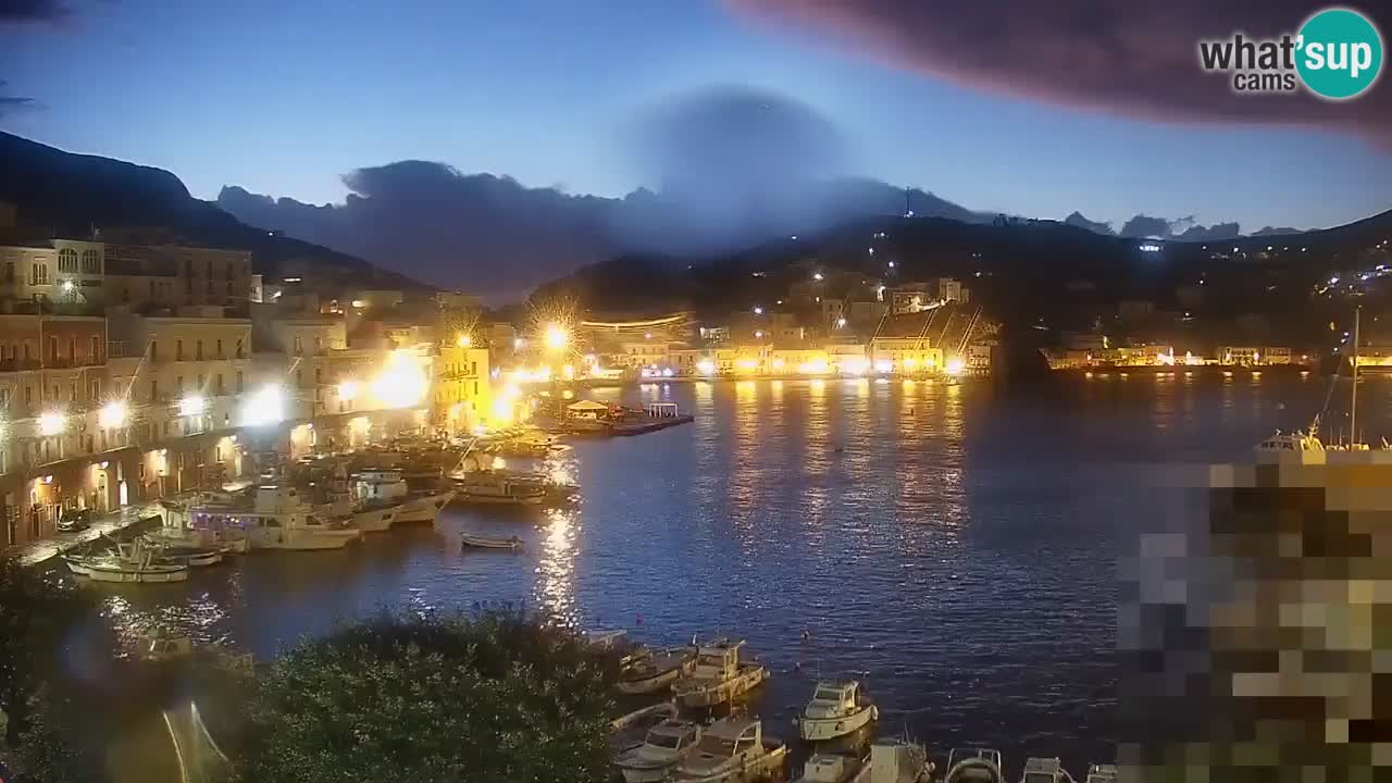 Otok Ponza web kamera Luka