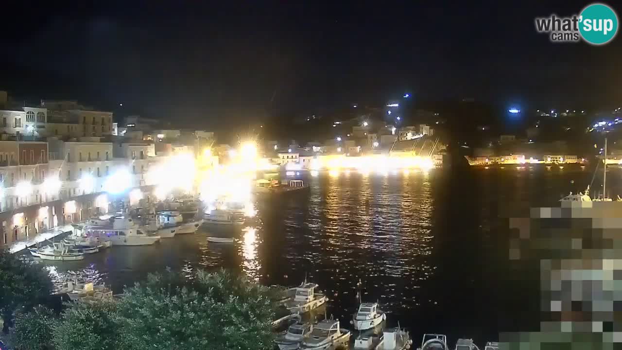 Island of Ponza livecam – the port webcam live