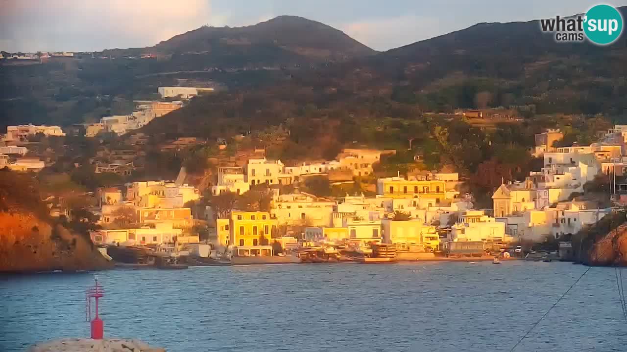 Otok Ponza kamera Pogled na pristanišče