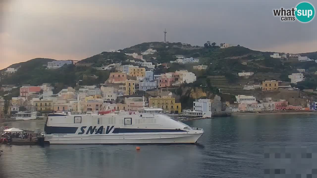 Otok Ponza web kamera Luka