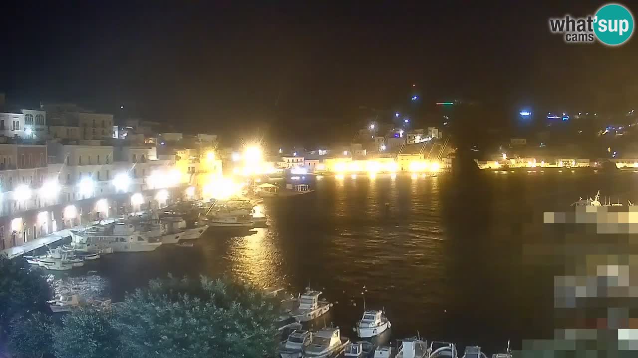 Island of Ponza livecam – the port webcam live