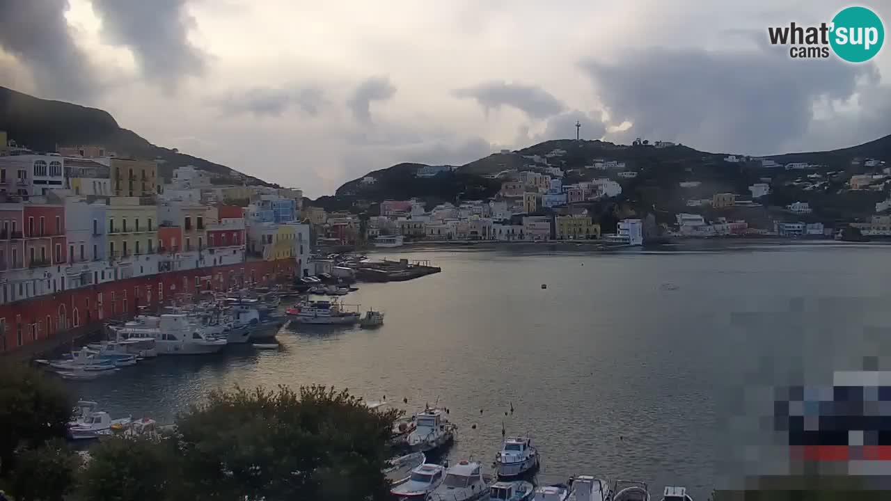Otok Ponza web kamera Luka