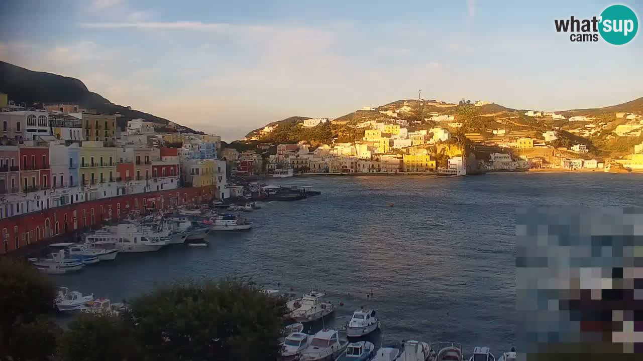 Island of Ponza livecam – the port webcam live