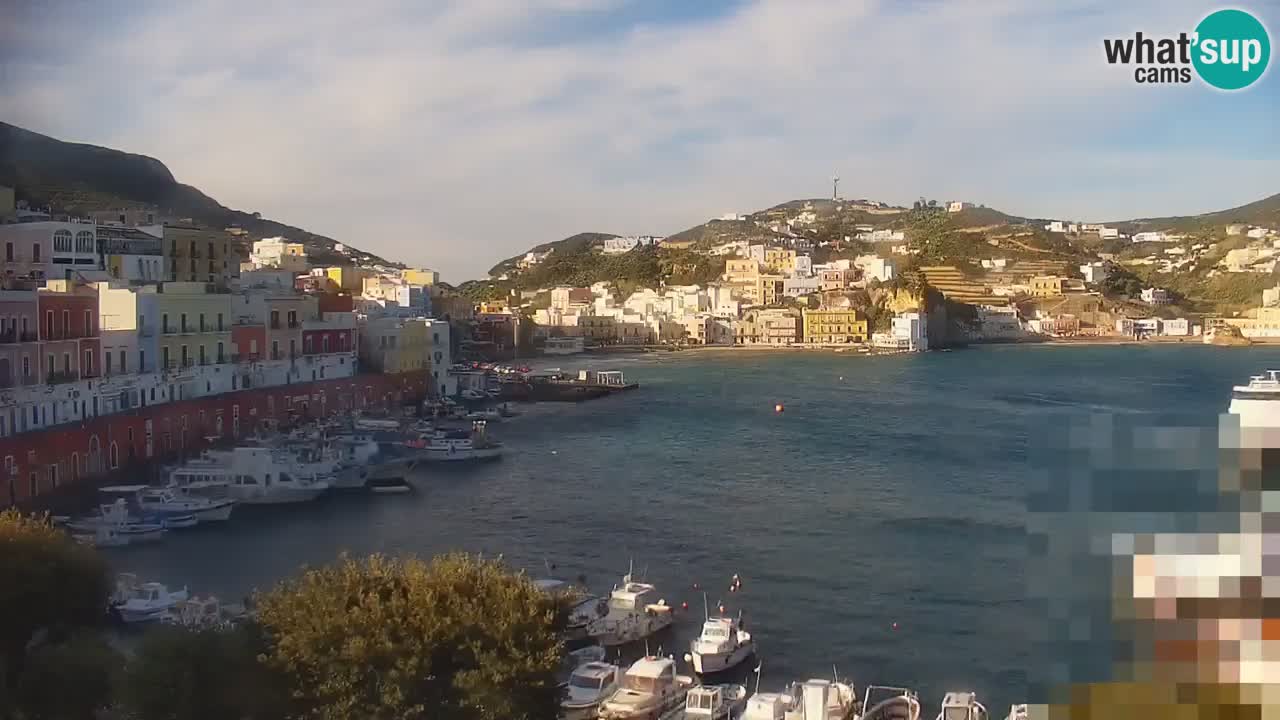 Island of Ponza livecam – the port webcam live