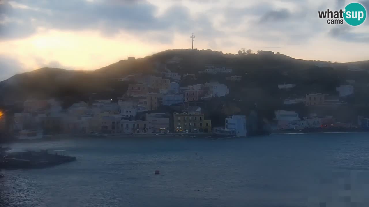 Otok Ponza web kamera Luka