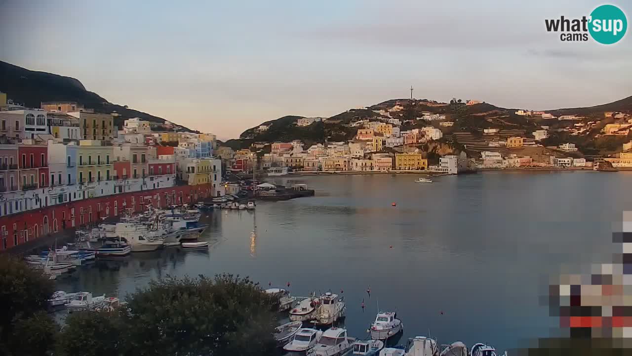 Island of Ponza livecam – the port webcam live