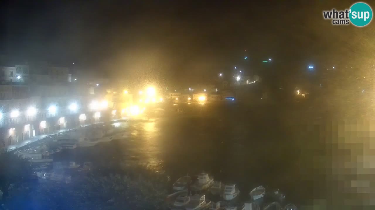 Otok Ponza web kamera Luka