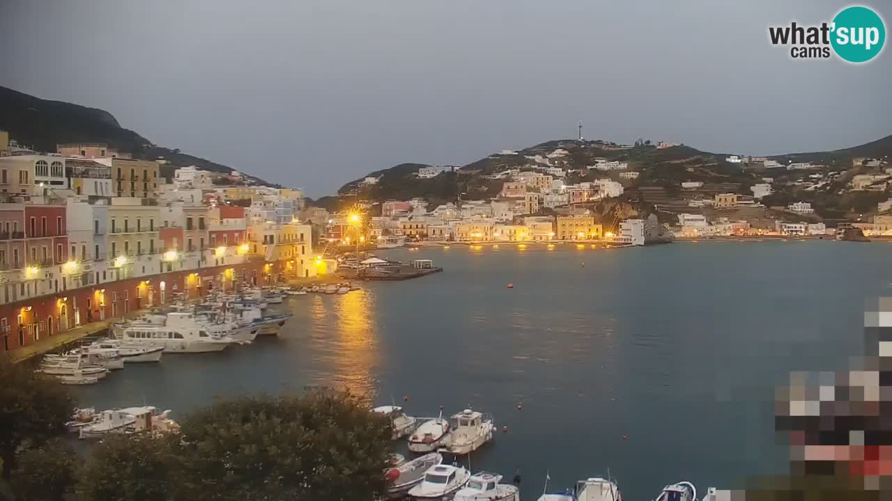Island of Ponza livecam – the port webcam live