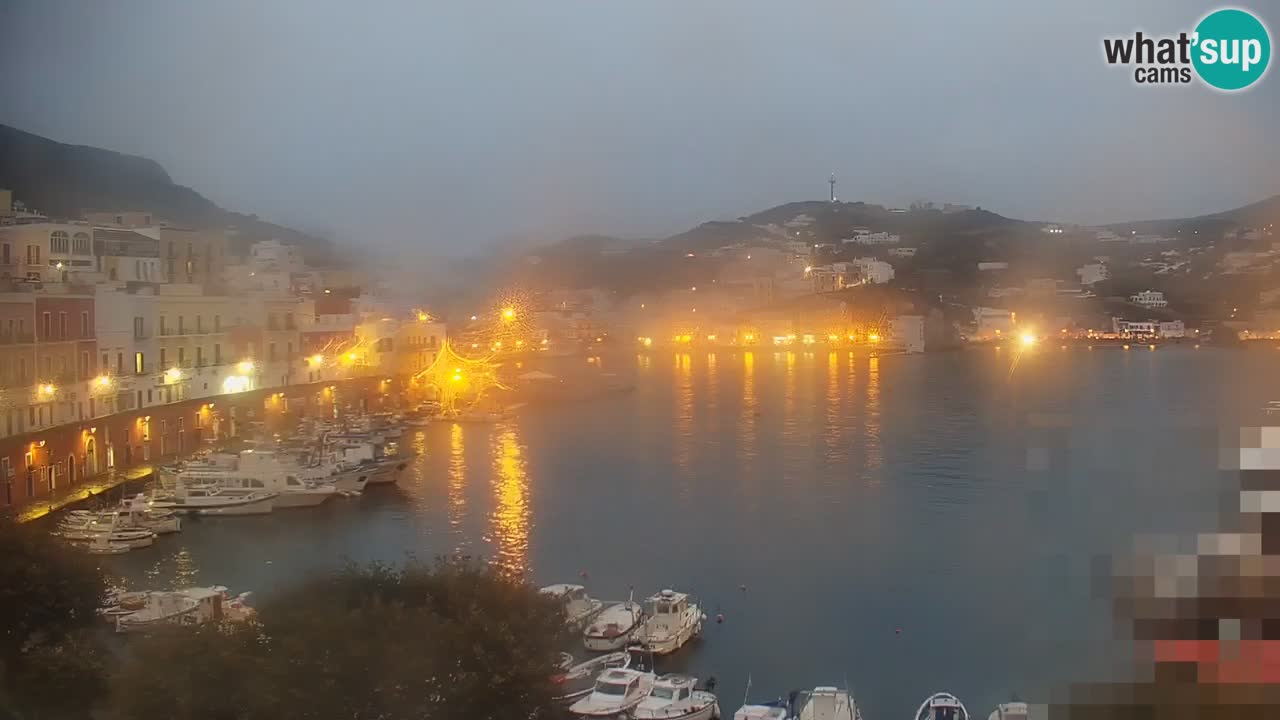 Island of Ponza livecam – the port webcam live