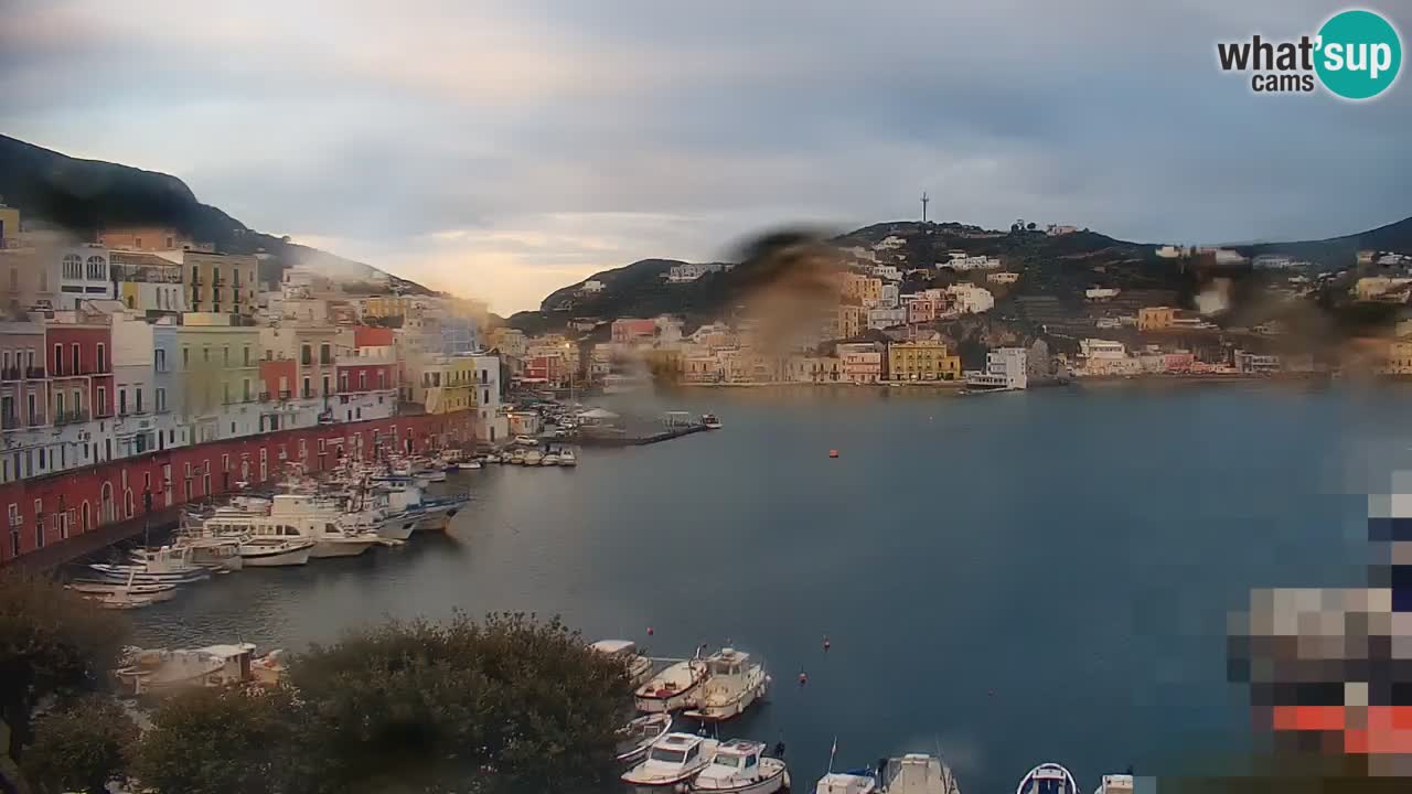 Island of Ponza livecam – the port webcam live