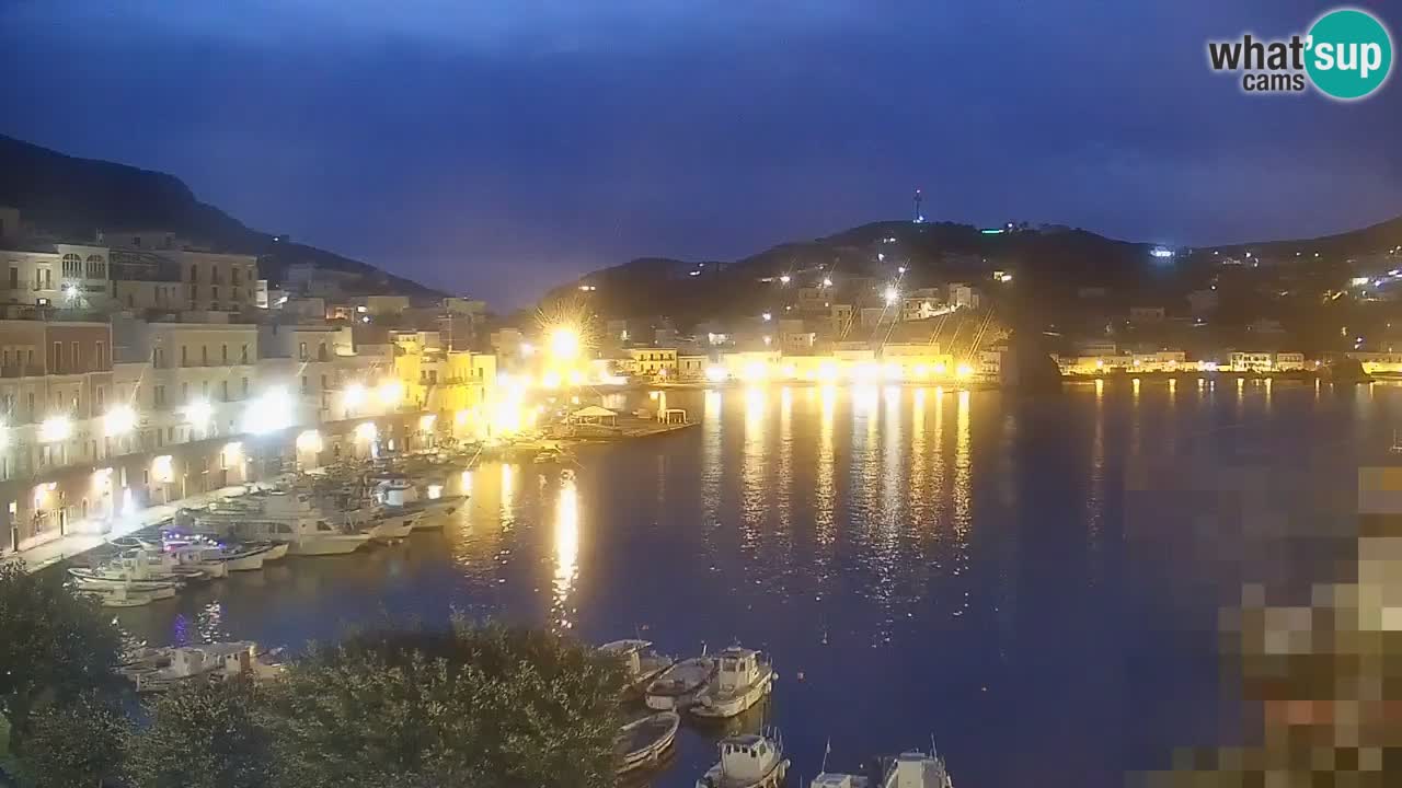Island of Ponza livecam – the port webcam live