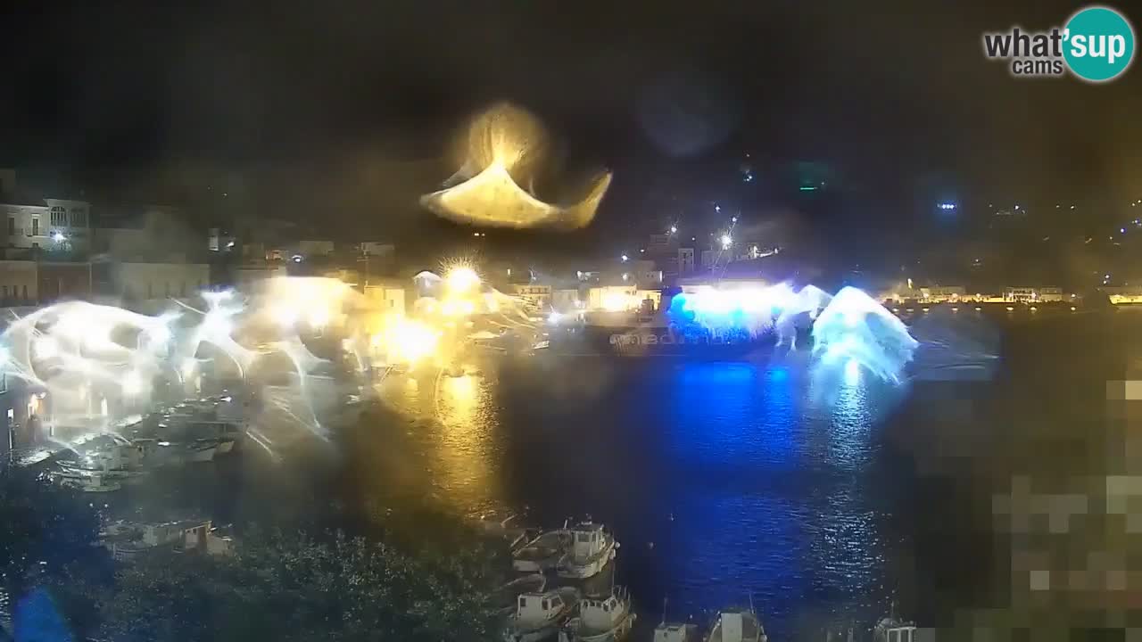 Island of Ponza livecam – the port webcam live