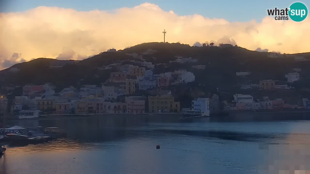 Island of Ponza livecam – the port webcam live
