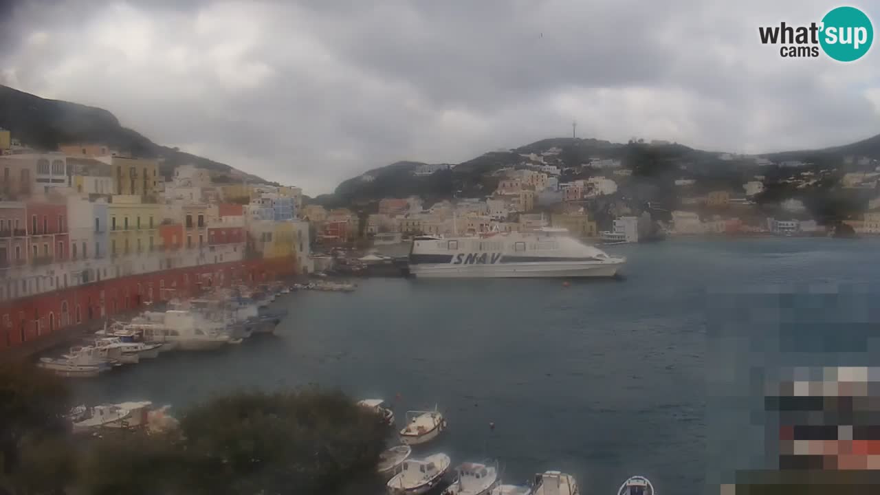 Island of Ponza livecam – the port webcam live