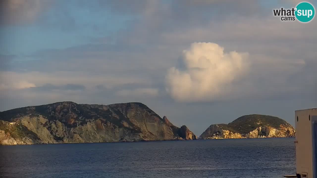 Island of Ponza livecam – the port webcam live
