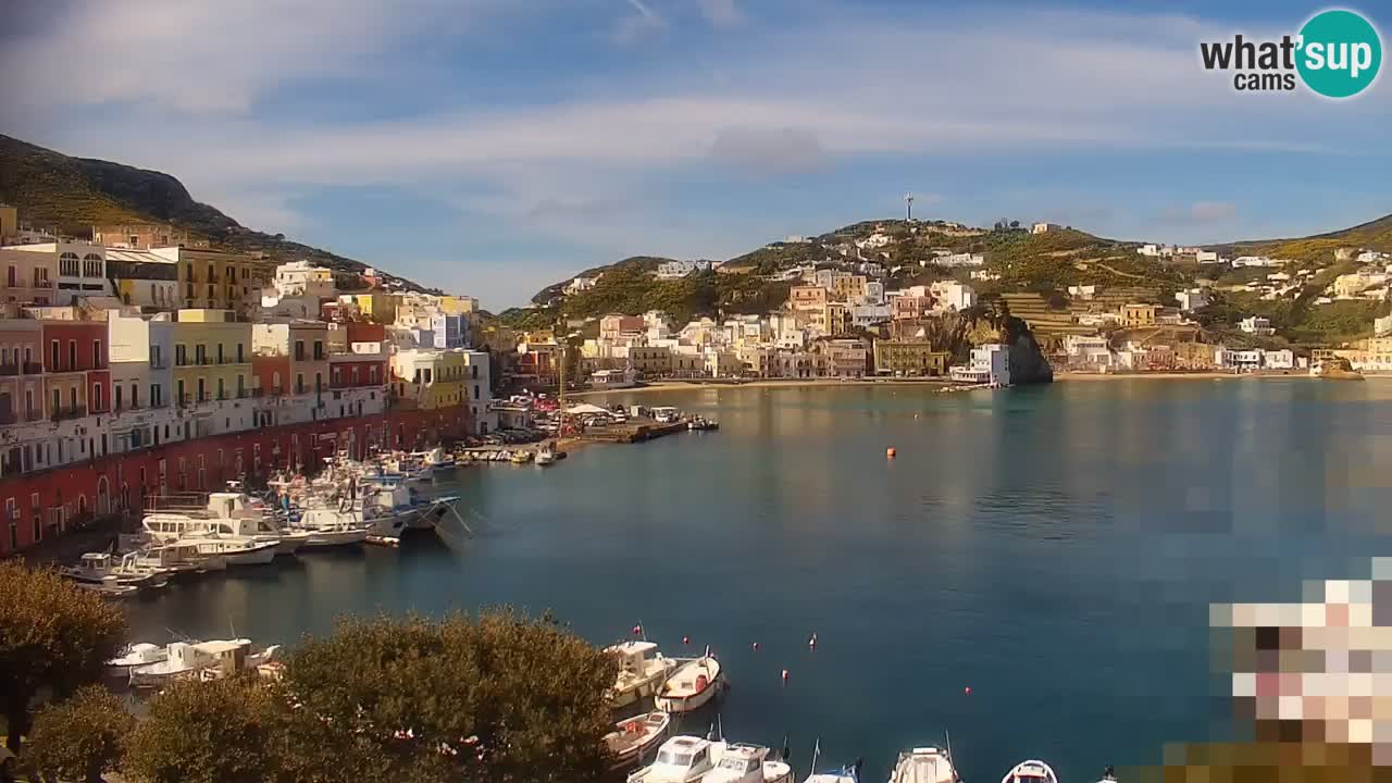 Island of Ponza livecam – the port webcam live