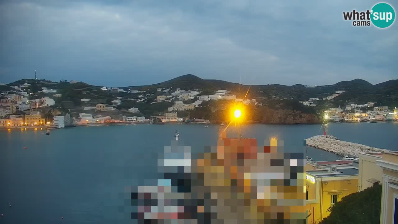 Otok Ponza web kamera Luka