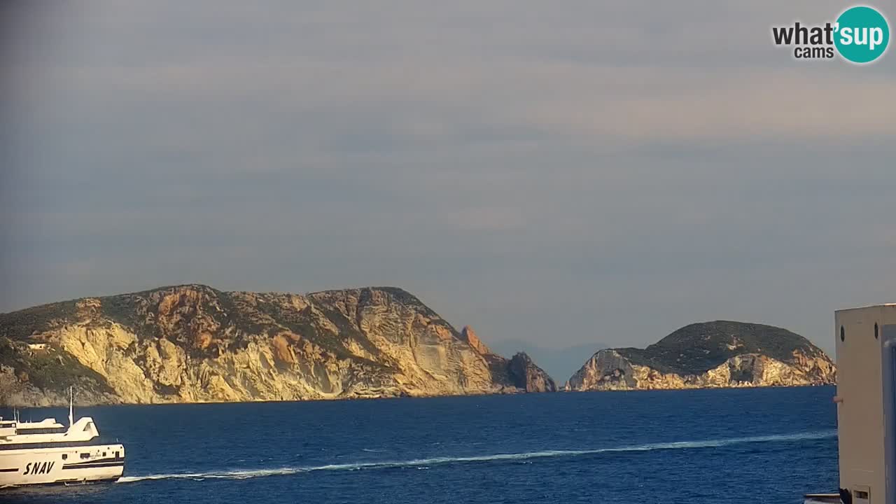 Island of Ponza livecam – the port webcam live
