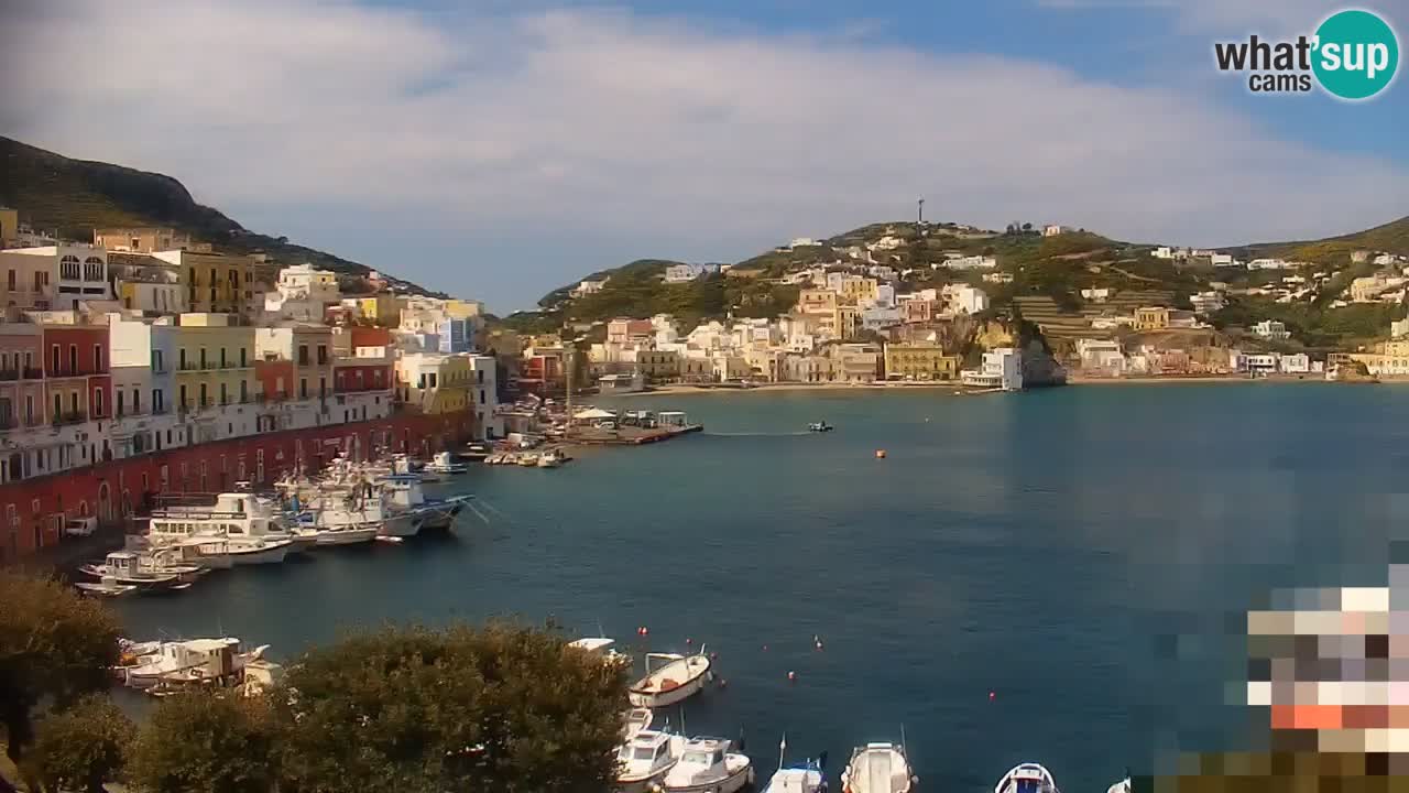 Island of Ponza livecam – the port webcam live