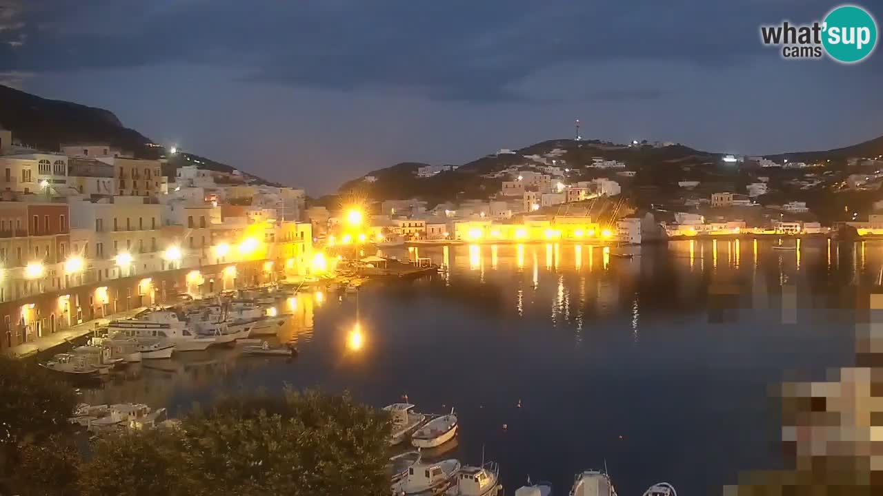 Island of Ponza livecam – the port webcam live