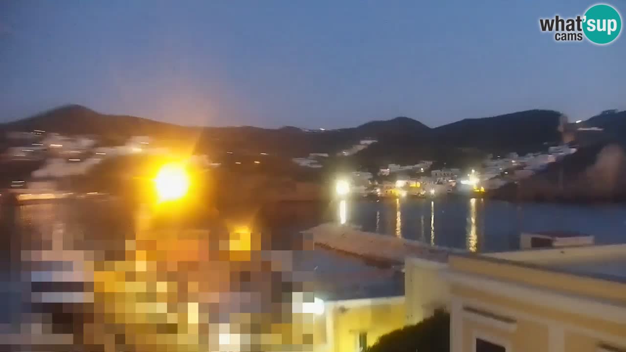 Island of Ponza livecam – the port webcam live