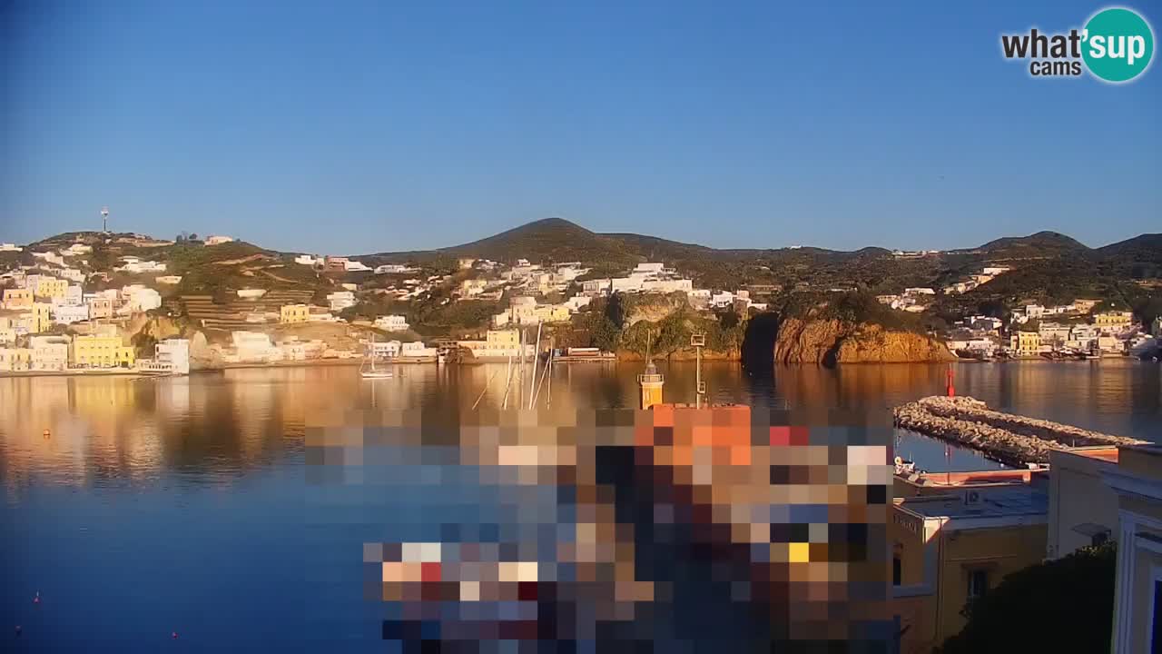 Otok Ponza web kamera Luka