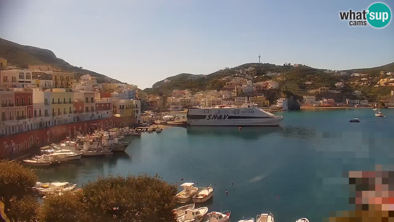 Island of Ponza livecam – the port webcam live