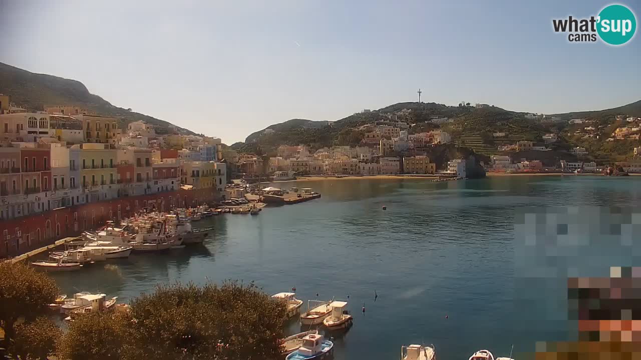 Island of Ponza livecam – the port webcam live