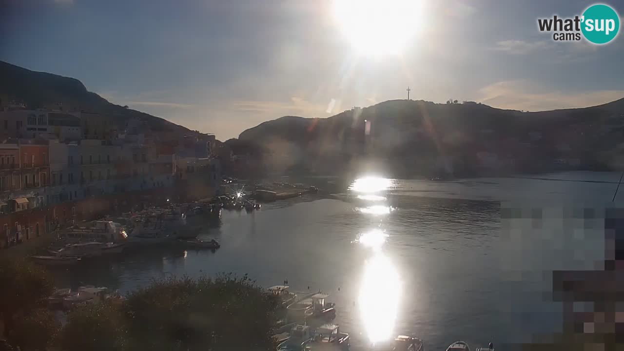 Island of Ponza livecam – the port webcam live