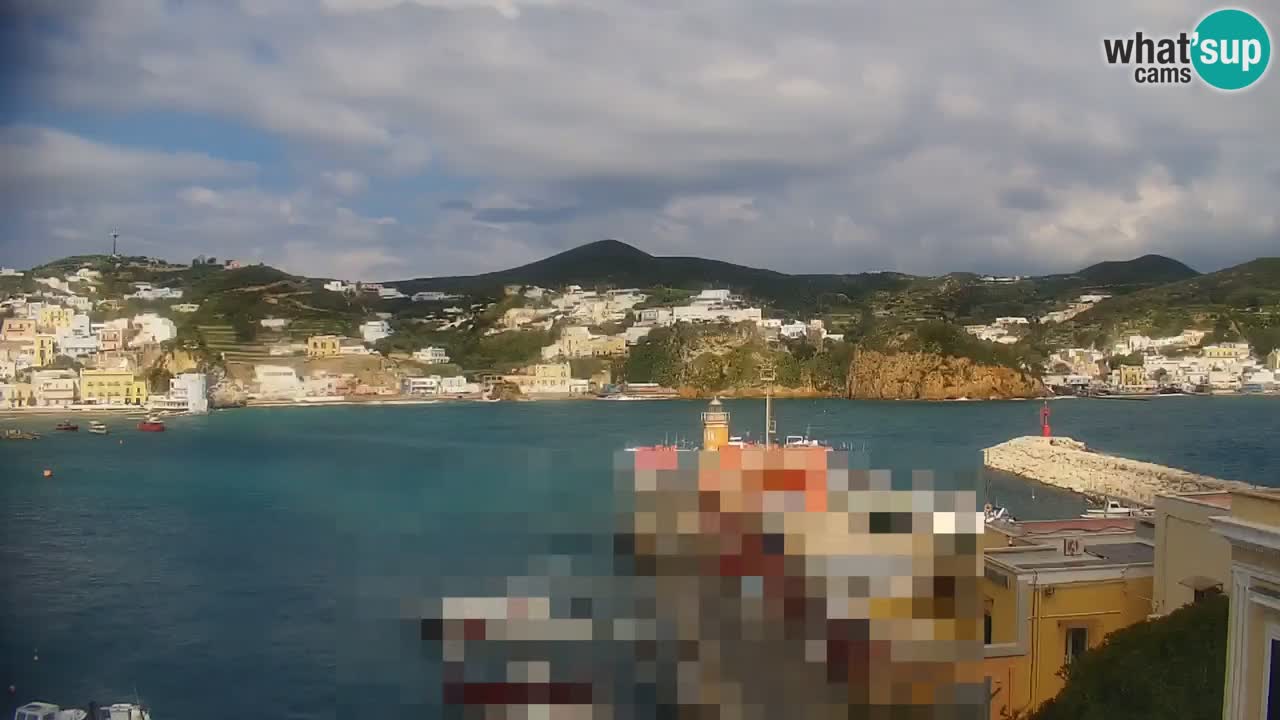 Island of Ponza livecam – the port webcam live