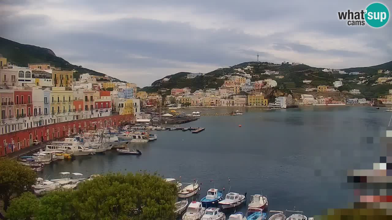 Island of Ponza livecam – the port webcam live