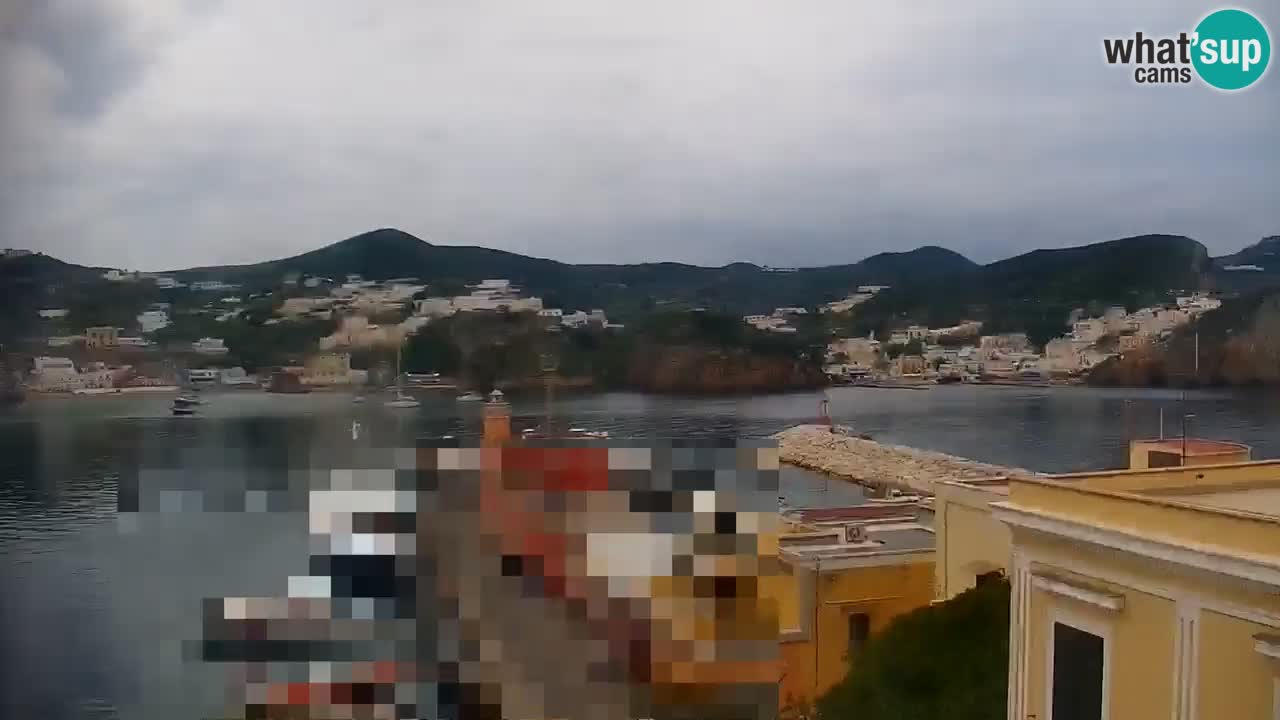 Island of Ponza livecam – the port webcam live
