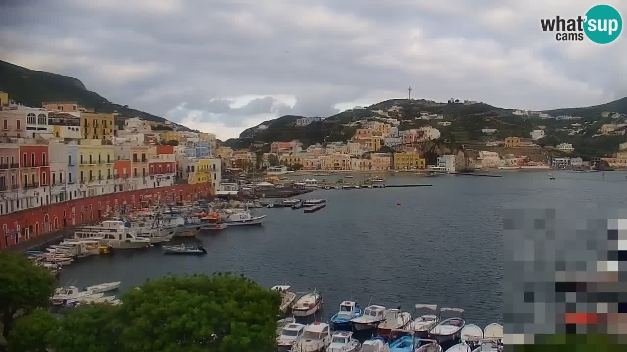 Island of Ponza livecam – the port webcam live