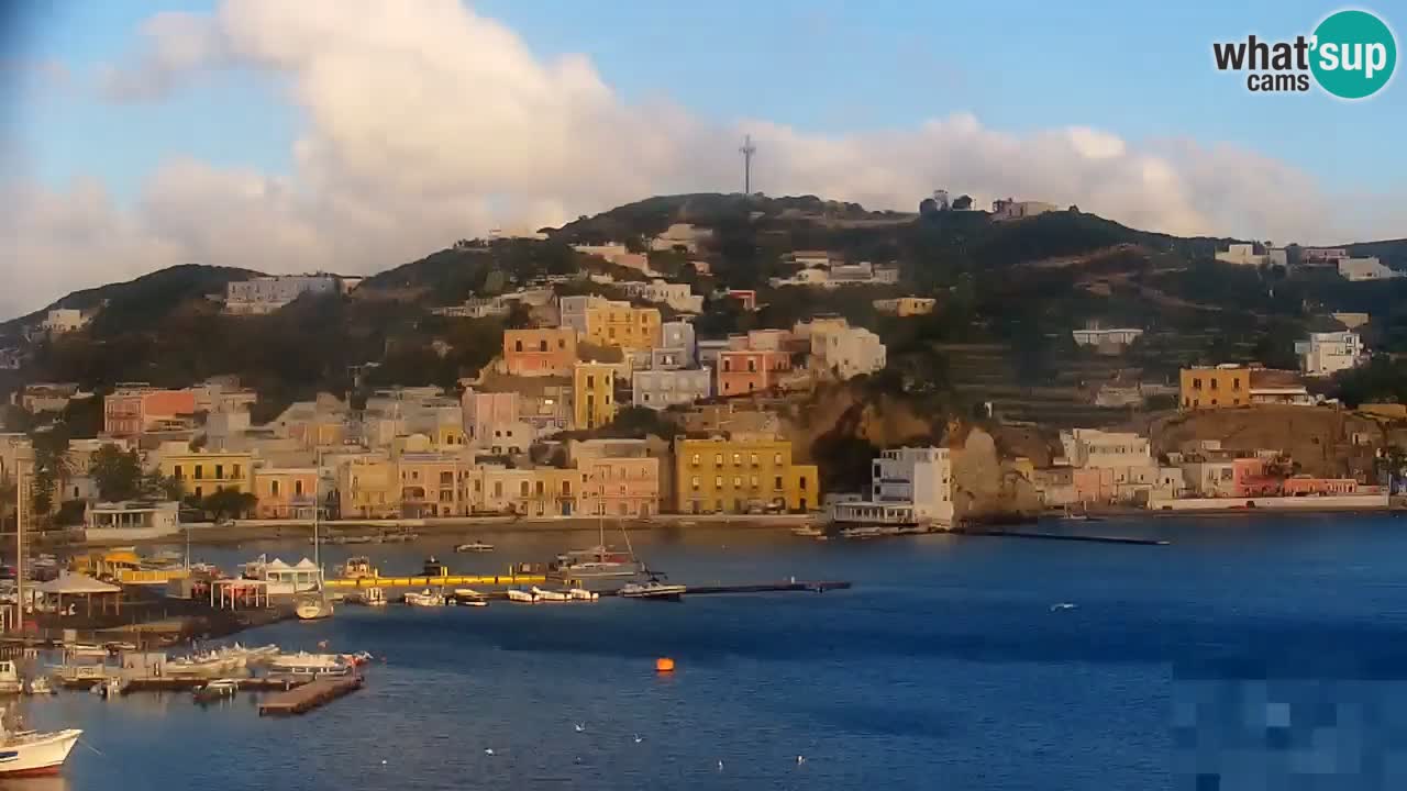 Otok Ponza web kamera Luka