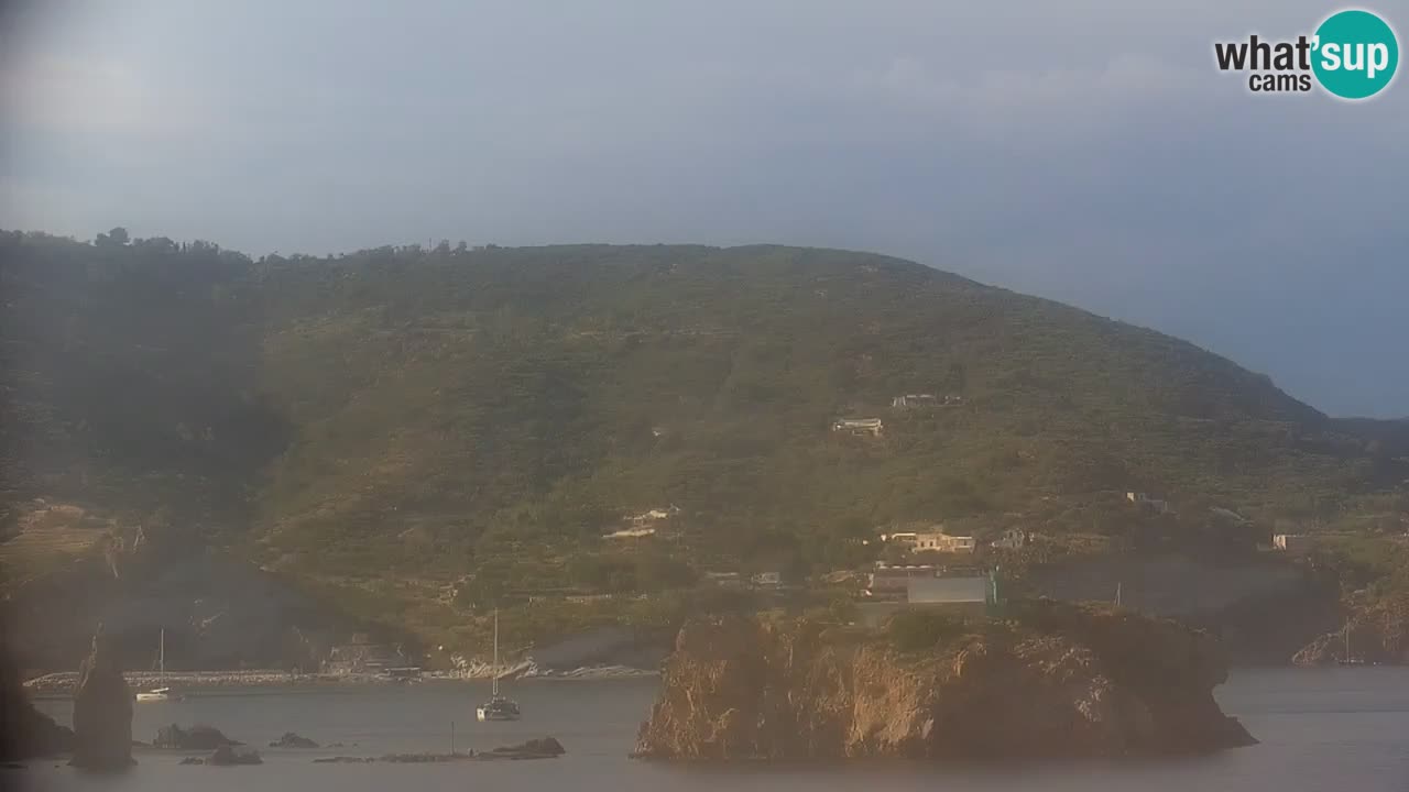 Otok Ponza web kamera Luka