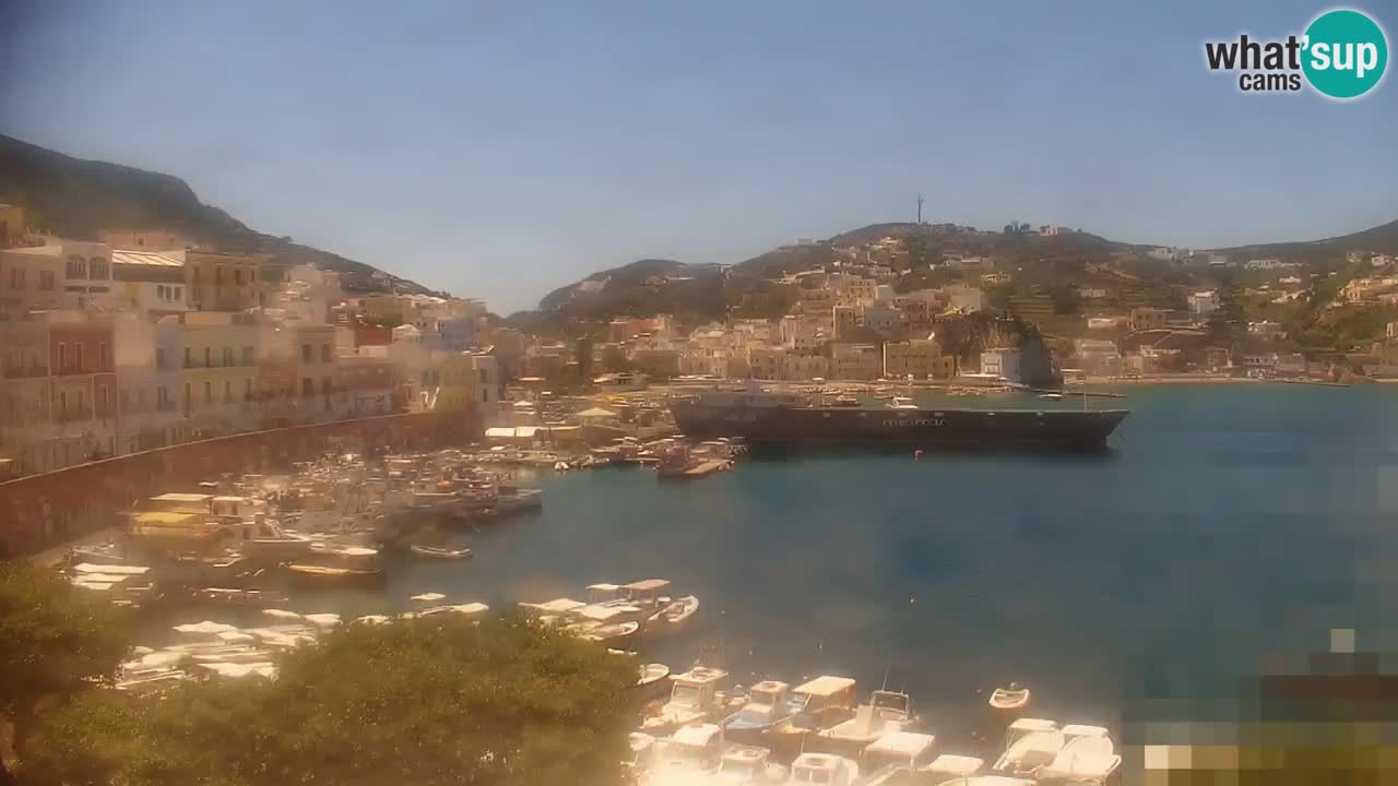 Island of Ponza livecam – the port webcam live
