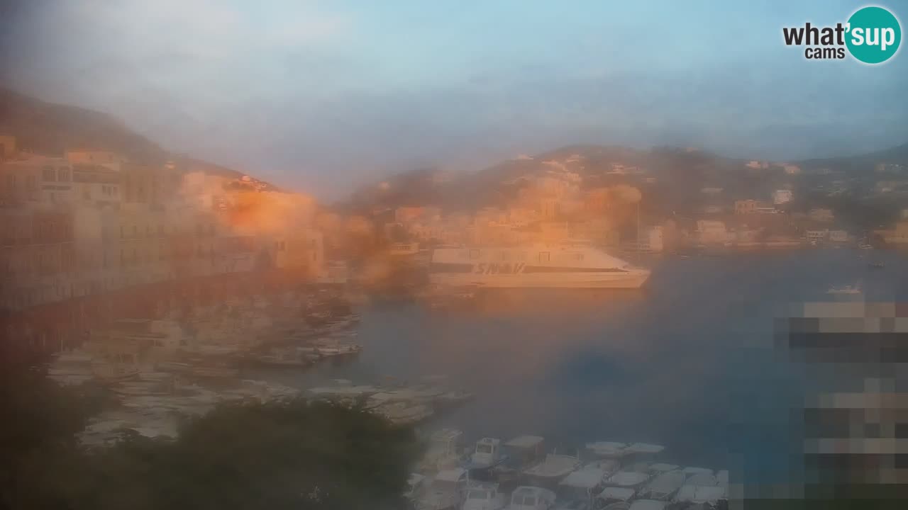 Island of Ponza livecam – the port webcam live
