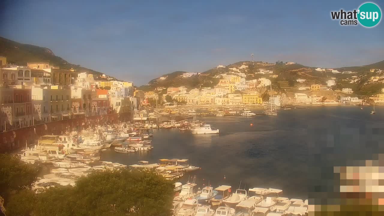 Island of Ponza livecam – the port webcam live
