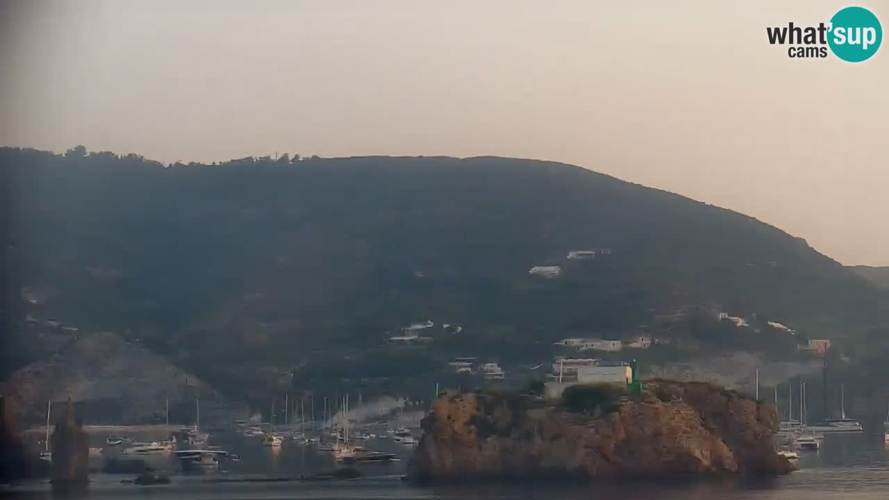Island of Ponza livecam – the port webcam live